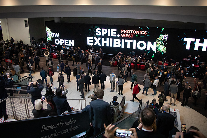 Die Photonics West ist die wichtigste Optik- und Photonikmesse weltweit.